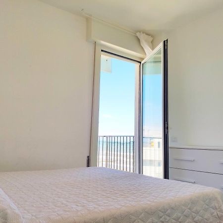 La Torre - Frontemare - Immobil Relax Villa Lido di Jesolo Bagian luar foto
