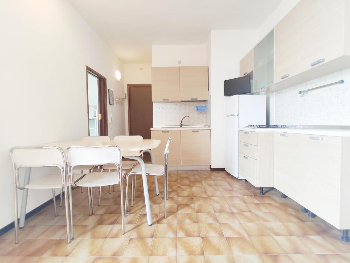 La Torre - Frontemare - Immobil Relax Villa Lido di Jesolo Bagian luar foto