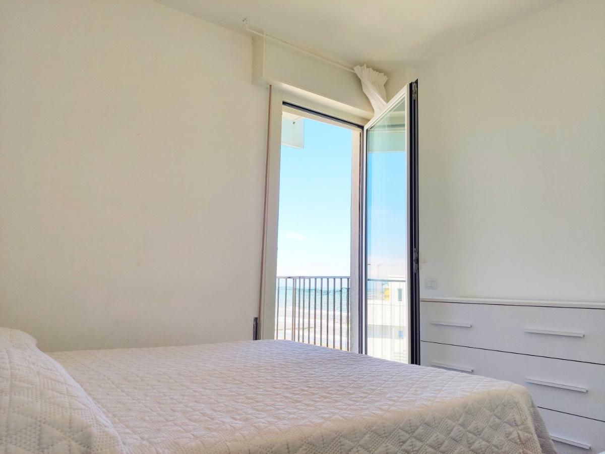 La Torre - Frontemare - Immobil Relax Villa Lido di Jesolo Bagian luar foto